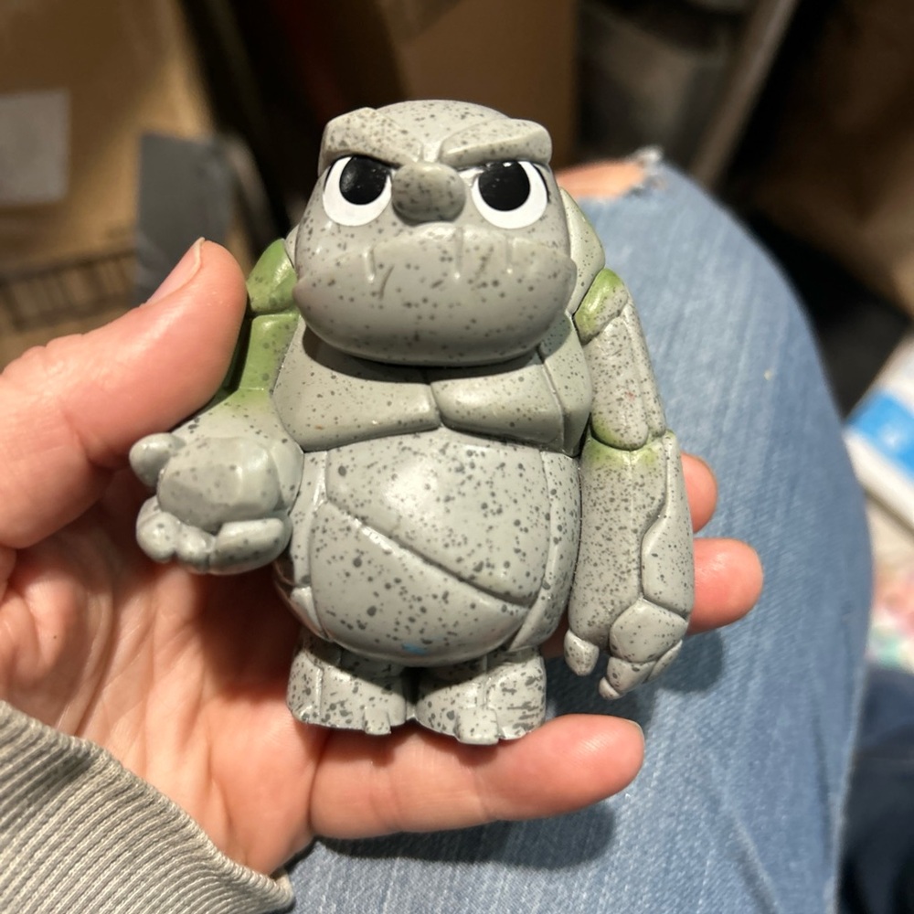 Funko Mystery Minis Frozen 2
Earth Giant Vinyl Miniature 3"
Figure 1/24 2019